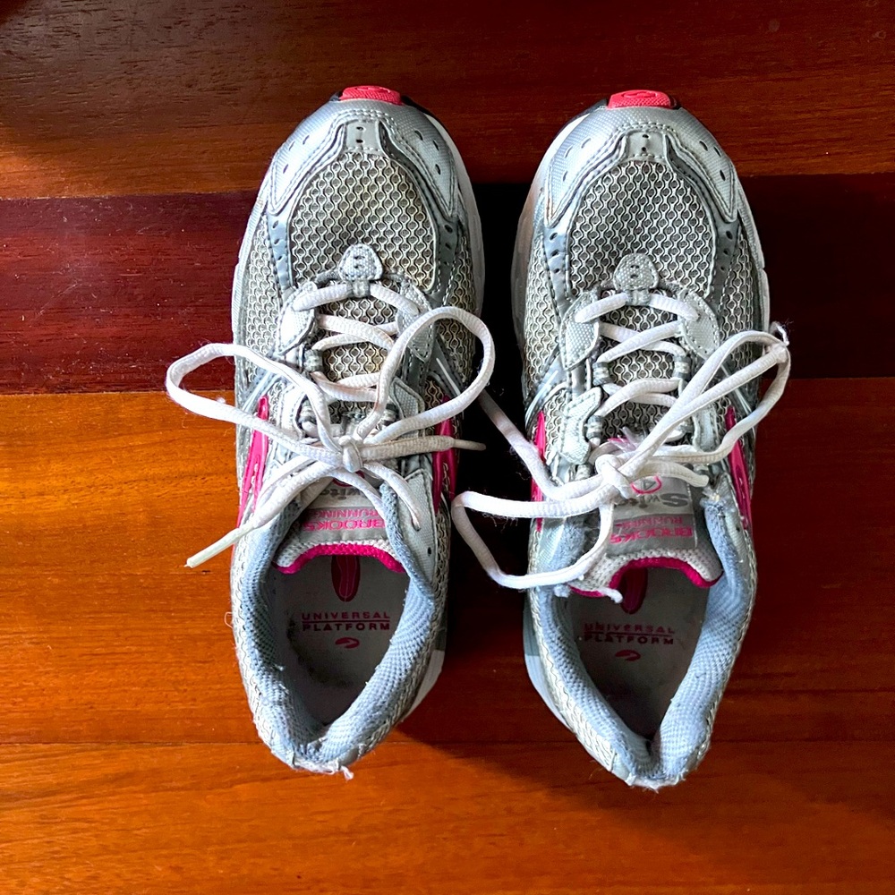 Brooks Switch 4 Women Running Shoes